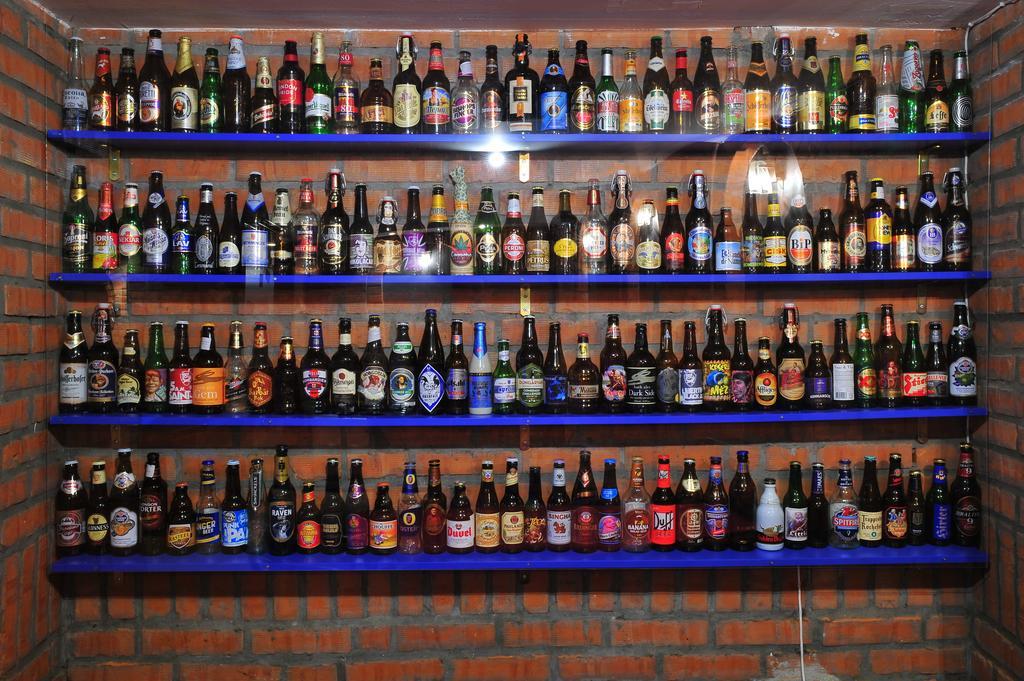 Hostel Bed N Beer เบลเกรด ภายนอก รูปภาพ