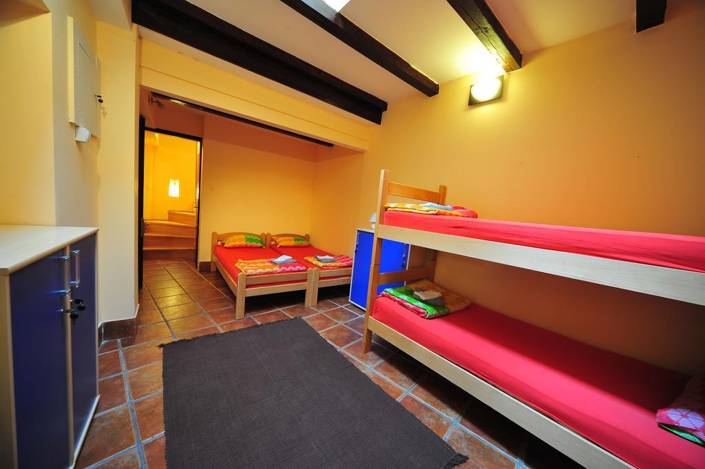 Hostel Bed N Beer เบลเกรด ห้อง รูปภาพ