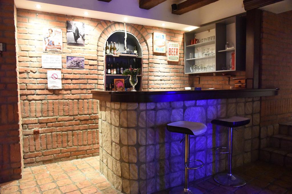 Hostel Bed N Beer เบลเกรด ภายนอก รูปภาพ
