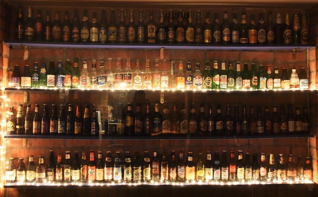 Hostel Bed N Beer เบลเกรด ภายนอก รูปภาพ