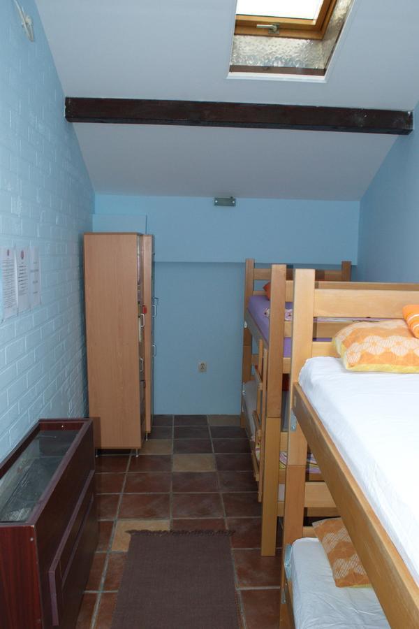 Hostel Bed N Beer เบลเกรด ภายนอก รูปภาพ