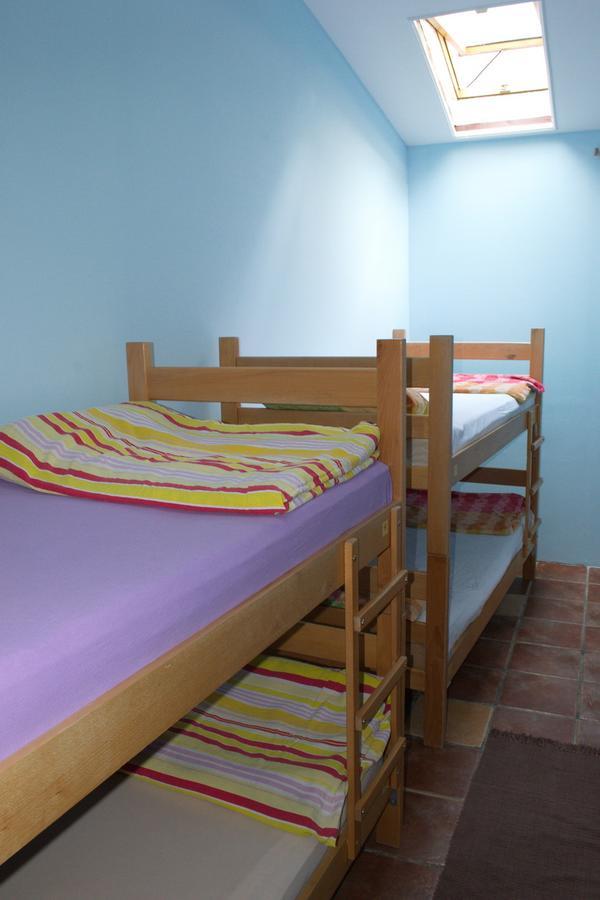Hostel Bed N Beer เบลเกรด ภายนอก รูปภาพ